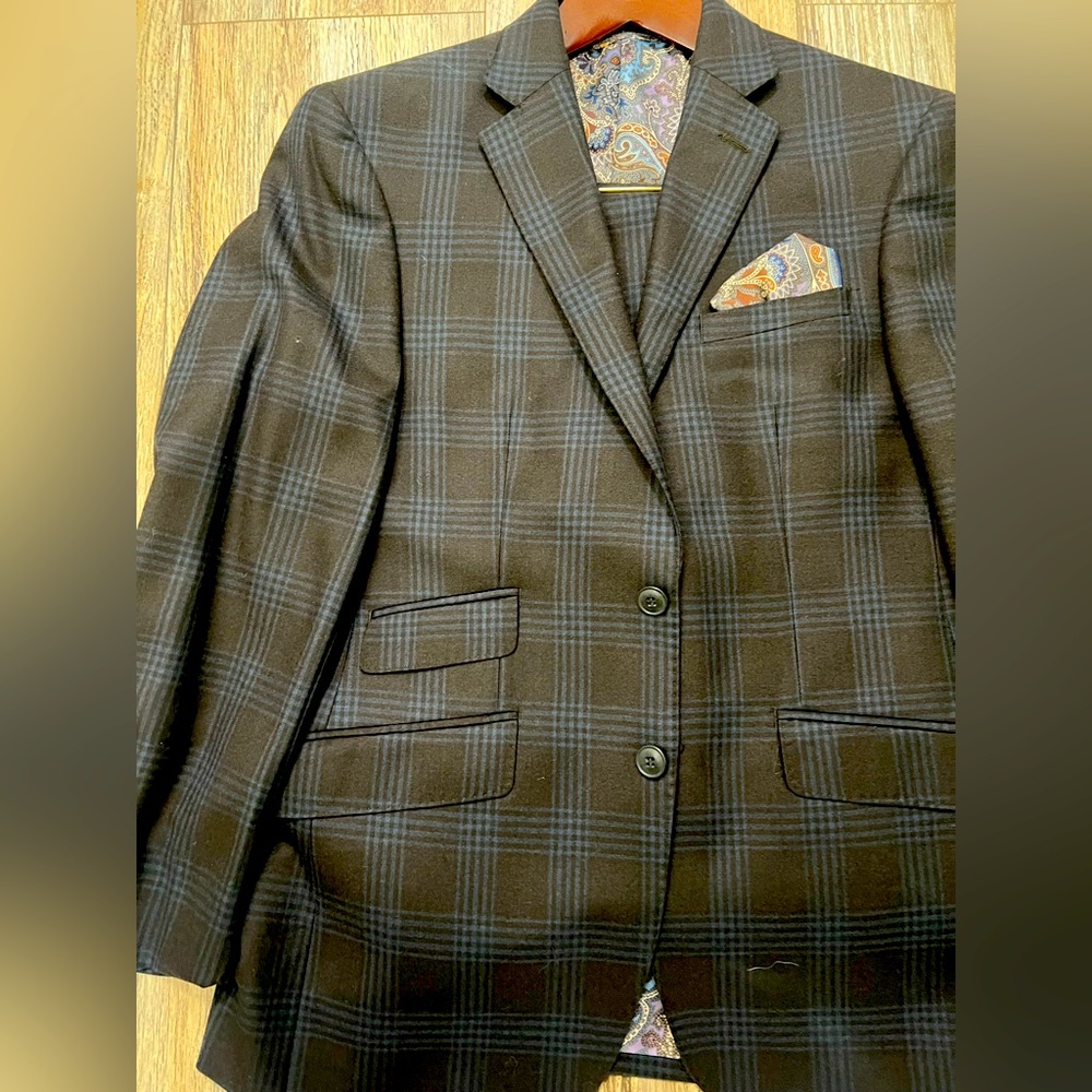 Stunning Custom Mens Suite Paisley Lining - Picture 11 of 12